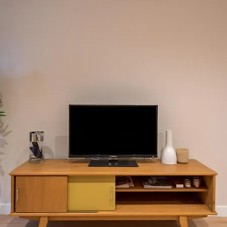 Barrenkale By People בילבאו